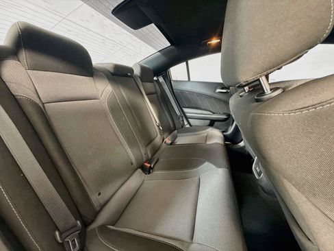 Used 2020 Dodge Charger SXT RWD image 27