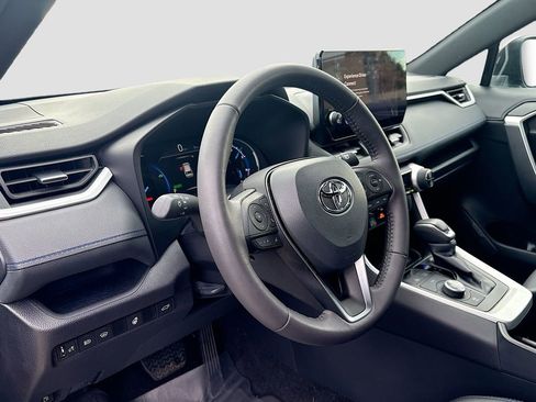 Used 2025 Toyota RAV4 XSE w/ Weather Package image 9
