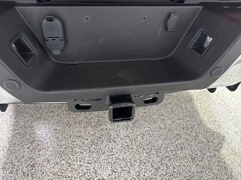 Used 2022 Ford F250 Lariat w/ Camper Package image 28