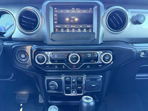 Used 2021 Jeep Wrangler Unlimited Sport image 33