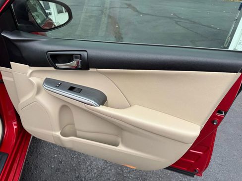 Used 2014 Toyota Camry XLE FWD image 39