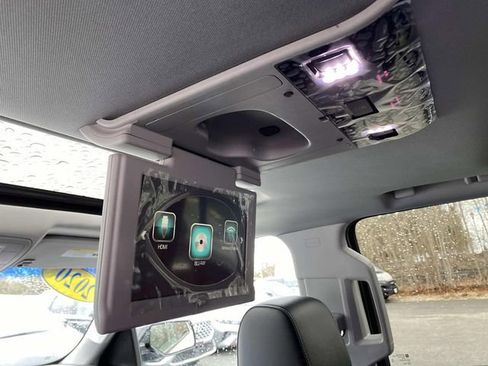 Used 2020 Chevrolet Tahoe Premier AWD/4WD image 9