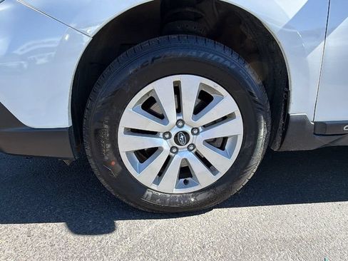 Used 2018 Subaru Outback 2.5i Premium AWD/4WD image 10