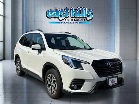 Certified 2023 Subaru Forester Premium AWD/4WD image 1