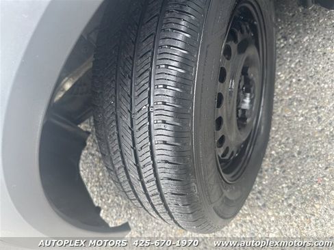 Used 2011 Ford Transit Connect XLT image 12