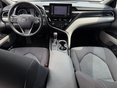 Used 2022 Toyota Camry LE w/ Convenience Package FWD image 10