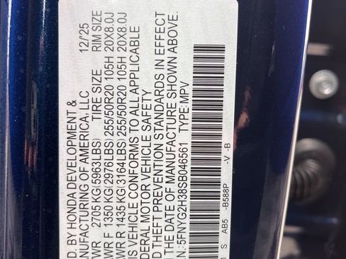 Certified 2025 Honda Pilot Sport image 10