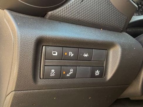 Used 2024 Nissan Kicks S image 21