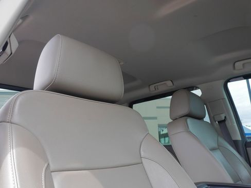 Used 2018 GMC Sierra 1500 SLT w/ SLT Premium Package AWD/4WD image 14