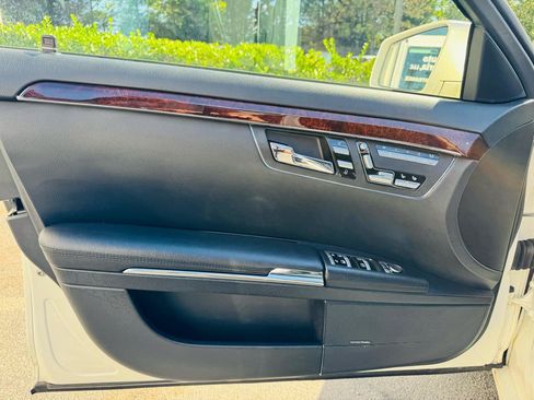 Used 2013 Mercedes-Benz S 550 4MATIC image 31