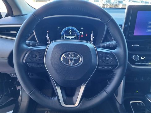 Used 2024 Toyota Corolla Cross XLE image 18