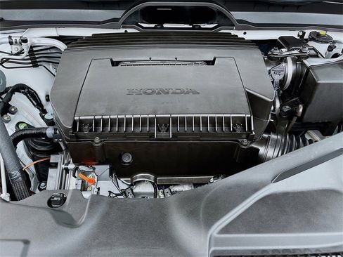 Used 2025 Honda Pilot EX-L image 31