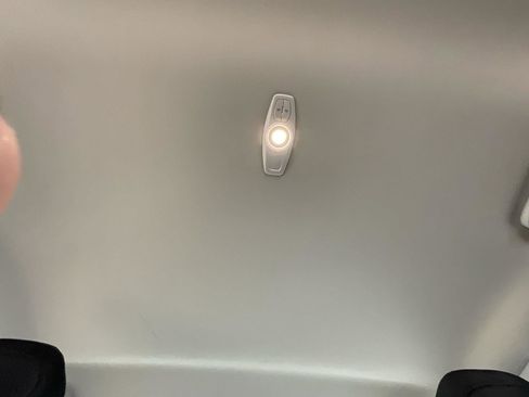 Used 2022 Ford Edge SE w/ Black Appearance Package image 24