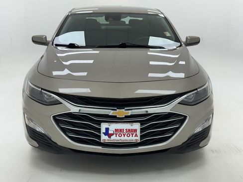 Used 2023 Chevrolet Malibu LT image 3