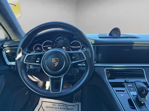 Used 2020 Porsche Panamera GTS image 14