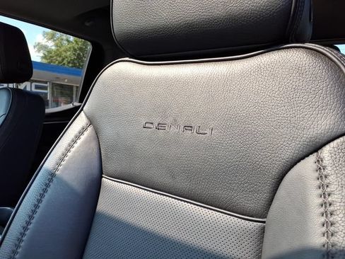Used 2023 GMC Sierra 1500 Denali AWD/4WD image 25