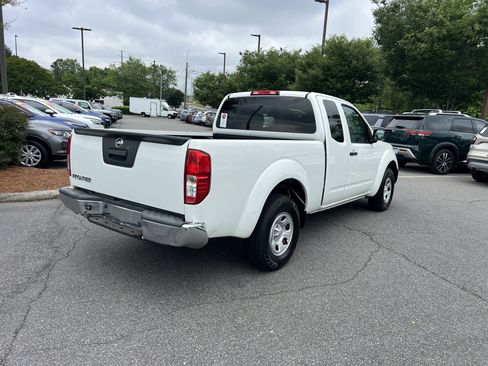 Used 2014 Nissan Frontier S RWD image 5