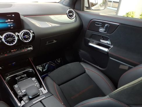 Used 2023 Mercedes-Benz GLA 35 AMG 4MATIC image 20