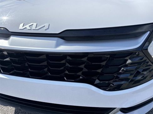 Certified 2023 Kia Sportage EX image 3