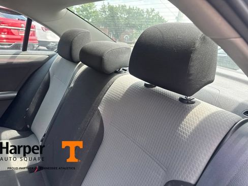 Used 2018 Volkswagen Jetta S FWD image 9
