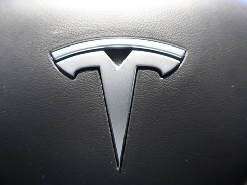 Used 2023 Tesla Model 3 Standard Range RWD image 18