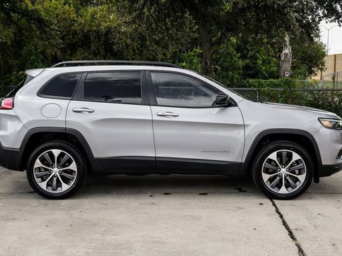 Used 2022 Jeep Cherokee Limited w/ Elite Package image 15