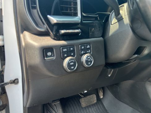 Used 2025 Chevrolet Silverado 2500 LTZ w/ LTZ Premium Package AWD/4WD image 9