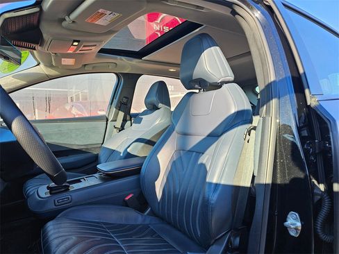 Certified 2023 Nissan Ariya PLATINUM+ e-4ORCE image 18