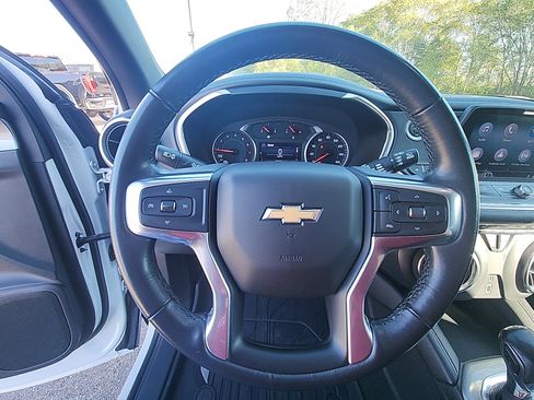 Used 2020 Chevrolet Blazer LT image 17