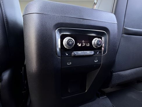 Used 2023 GMC Yukon AT4 AWD/4WD image 20