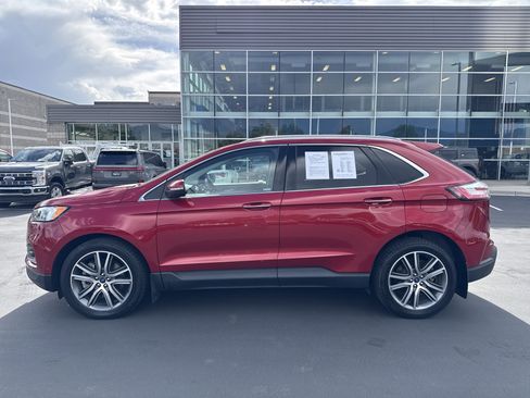 Used 2021 Ford Edge Titanium w/ Equipment Group 301A AWD/4WD image 2