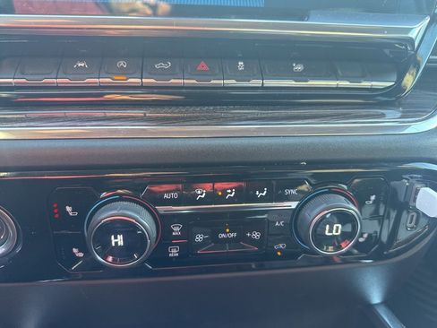 Used 2023 Chevrolet Silverado 1500 RST image 11