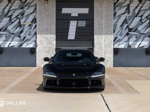 Used 2025 Ferrari 12Cilindri image 3