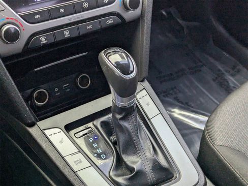 Used 2018 Hyundai Elantra Value Edition image 27