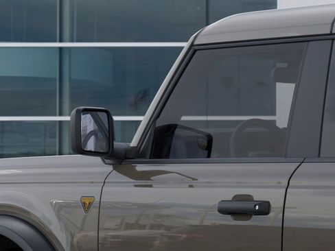 New 2025 Ford Bronco Badlands image 24