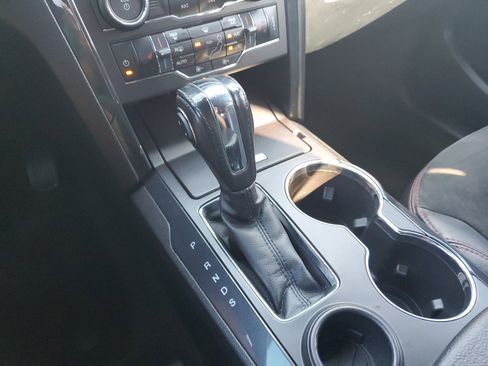 Used 2018 Ford Explorer XLT w/ Equipment Group 202A image 23