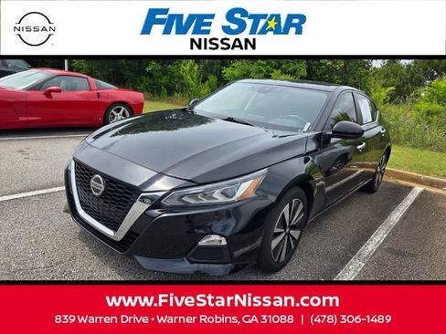 Used 2022 Nissan Altima 2.5 SV FWD image 3