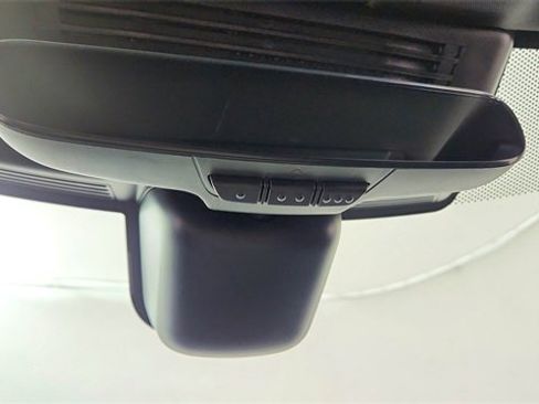 Used 2025 Jaguar F-PACE R-Dynamic S image 52