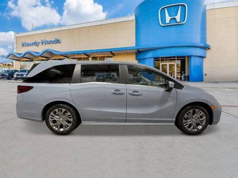 New 2026 Honda Odyssey Touring image 8