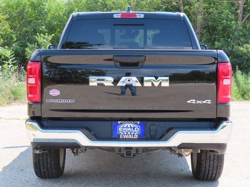 Used 2025 RAM 1500 Big Horn AWD/4WD image 18