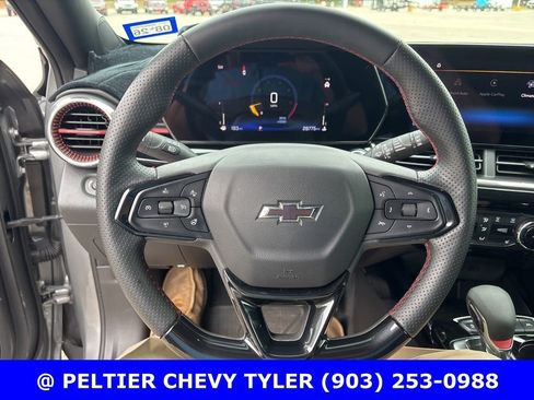 Used 2025 Chevrolet Trax RS w/ Driver Confidence Package FWD image 13