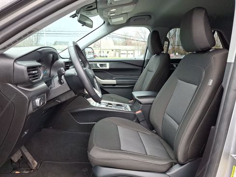 Used 2022 Ford Explorer XLT AWD/4WD image 12
