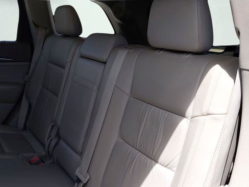 Used 2012 Jeep Grand Cherokee Laredo AWD/4WD image 33