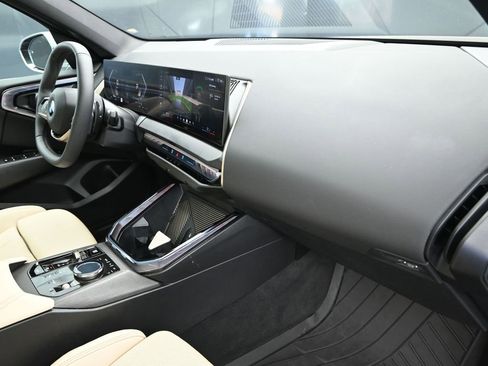 Certified 2025 BMW X3 xDrive30i w/ Convenience Package image 24