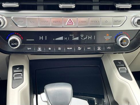 Used 2023 Kia Telluride S w/ S Sunroof Package AWD/4WD image 16