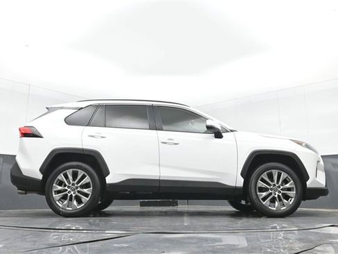 Used 2020 Toyota RAV4 XLE Premium image 49