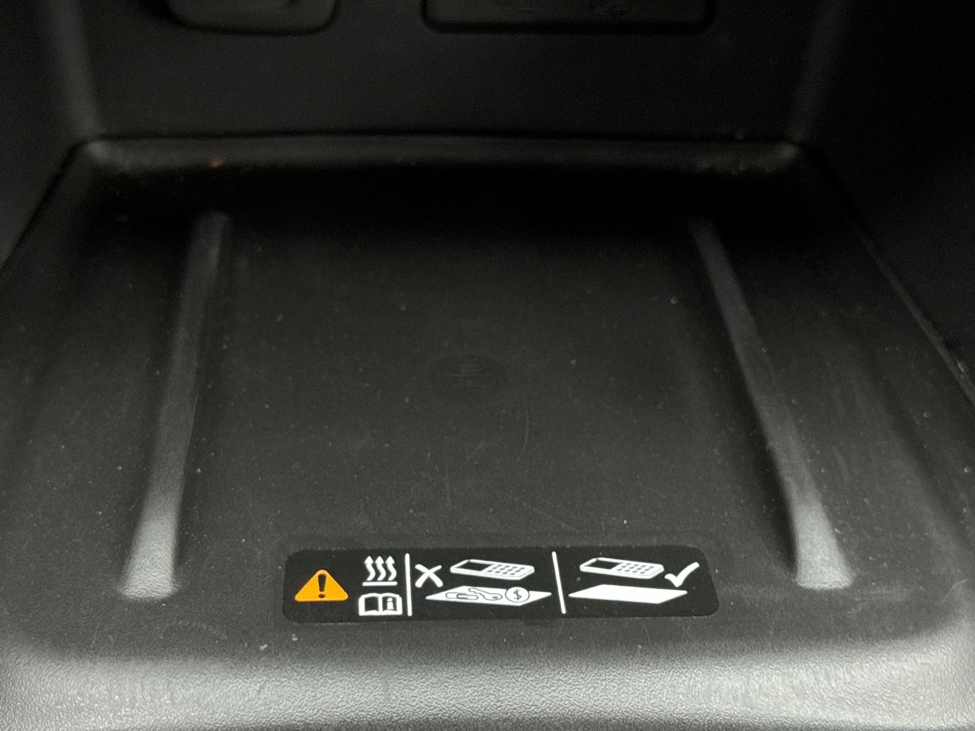 Used 2023 GMC Acadia Denali w/ Denali Ultimate Package FWD image 18