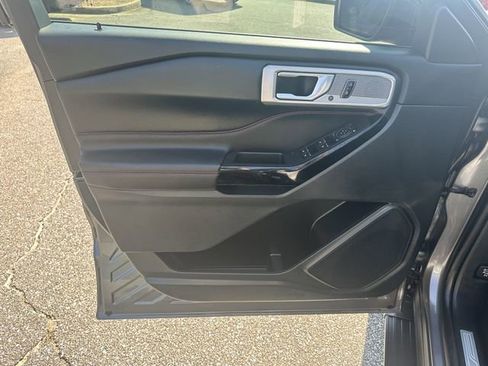 Used 2024 Ford Explorer ST-Line w/ Class IV Trailer Tow Package image 10