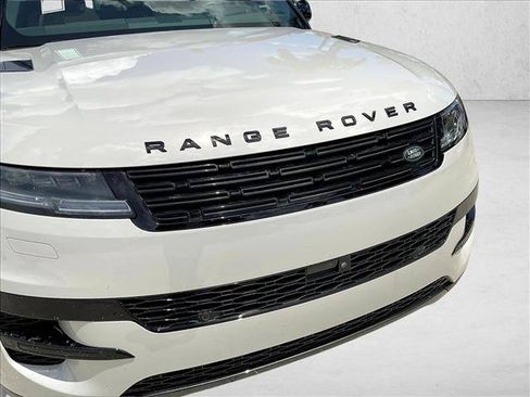 Used 2024 Land Rover Range Rover Sport SE AWD/4WD image 29