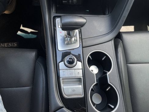 Used 2019 Genesis G70 2.0T Advanced RWD image 21